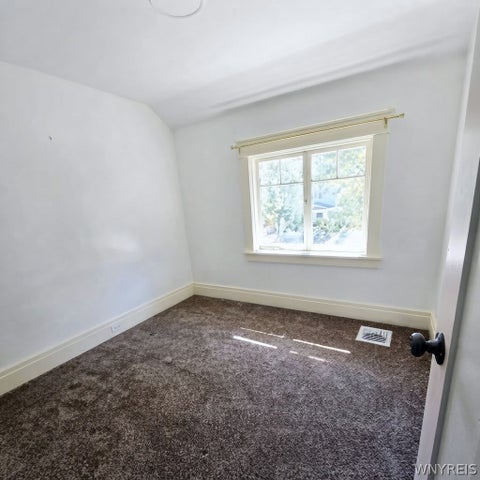 Tiny photo for 75 W Hazeltine Avenue, Tonawanda, NY 14217 (MLS # B1716115)