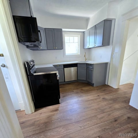 Tiny photo for 75 W Hazeltine Avenue, Tonawanda, NY 14217 (MLS # B1716115)