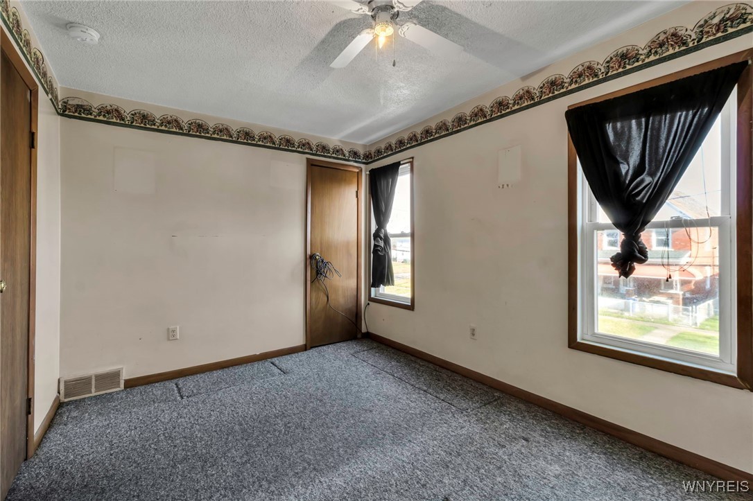 1011 Centre Avenue, Niagara Falls, New York image 18