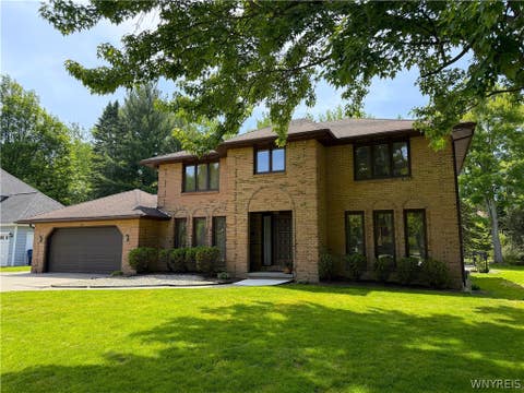 Homes For Sale - 195 Randwood Drive<br/> Amherst, NY 14068