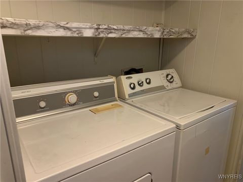 Tiny photo for 12 N Whispering Lane, Hamburg, NY 14075 (MLS # B1655298)