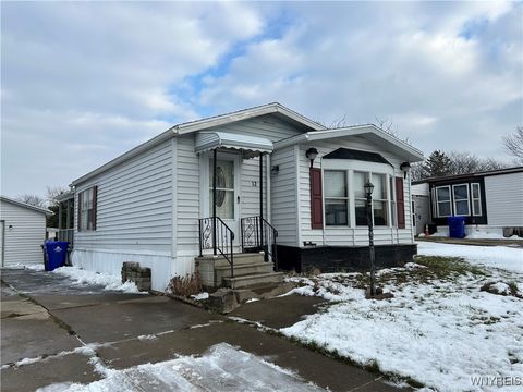 Tiny photo for 12 N Whispering Lane, Hamburg, NY 14075 (MLS # B1655298)