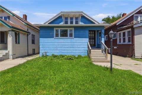 Photo of 102 Cloverdale Avenue, Buffalo, NY 14215 (MLS # B1687810)