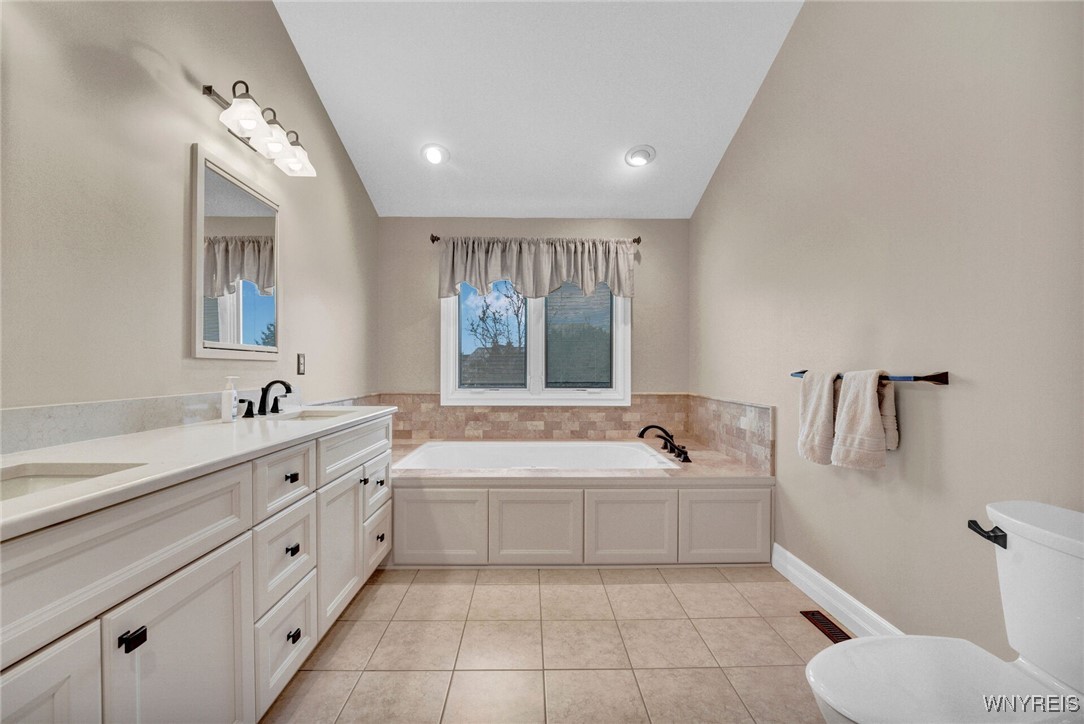 8176 Driftwood Court, Clarence, New York image 33