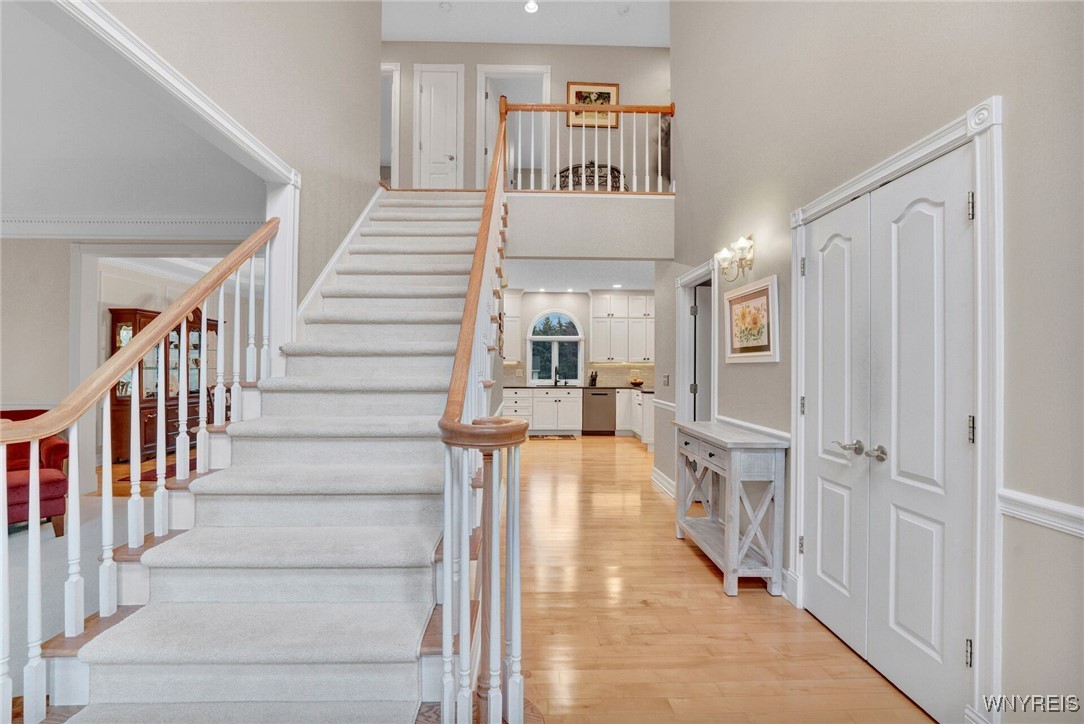8176 Driftwood Court, Clarence, New York image 5