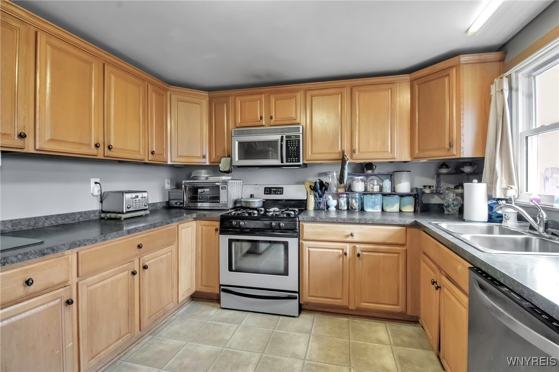 20 Wilshire Road, Cheektowaga, New York image 8