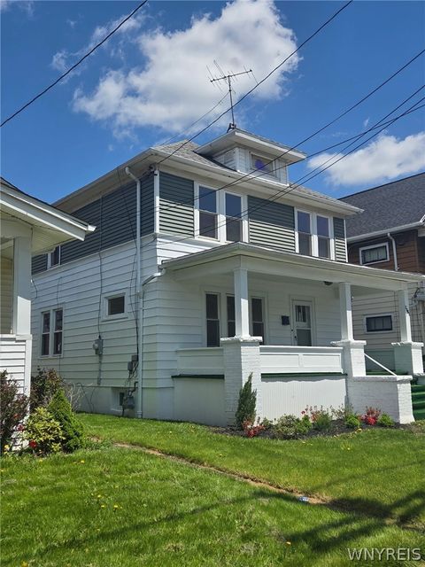 Homes For Sale - 2486 Pierce Avenue<br/> Niagara Falls, NY 14301