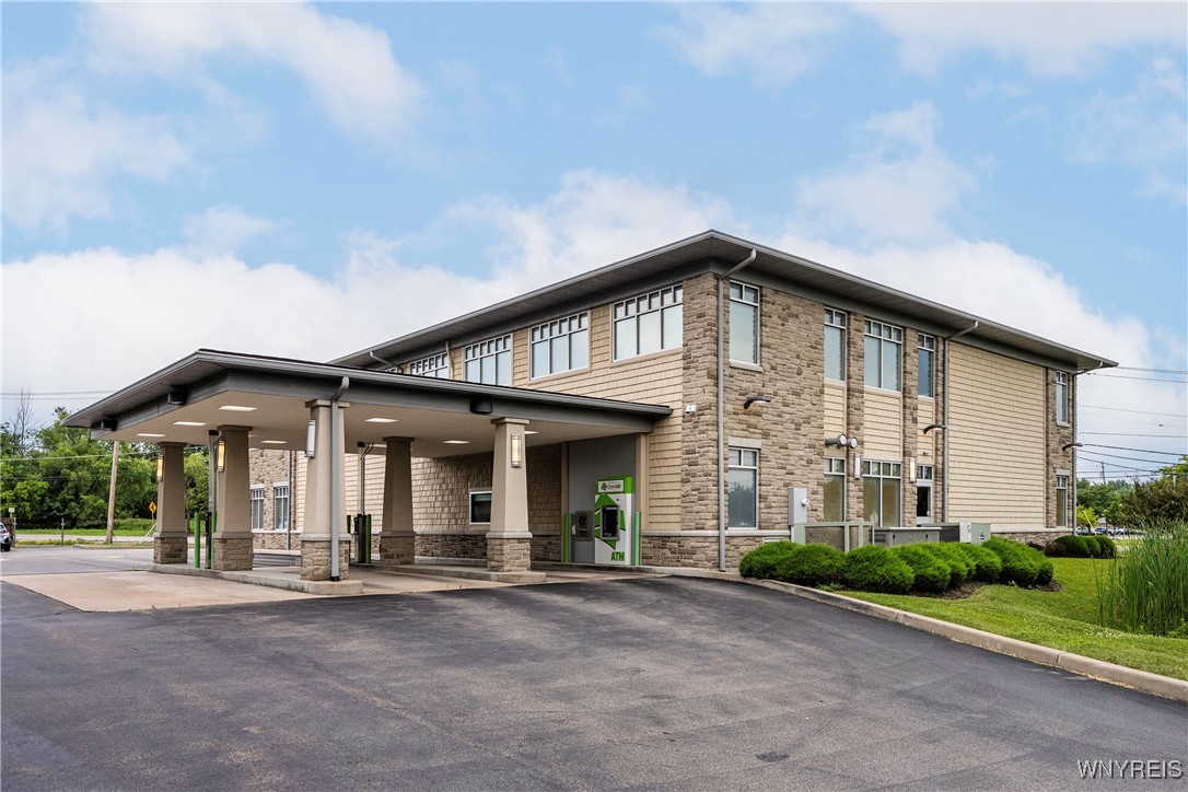 3020 Orchard Park Rd