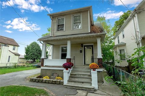 Photo of 442 26th Street, Niagara Falls, NY 14303 (MLS # B1658480)
