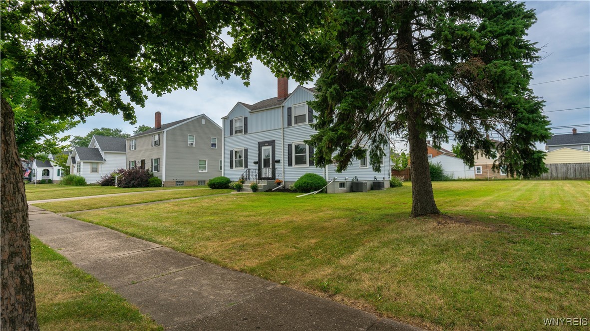 318 W Girard Boulevard