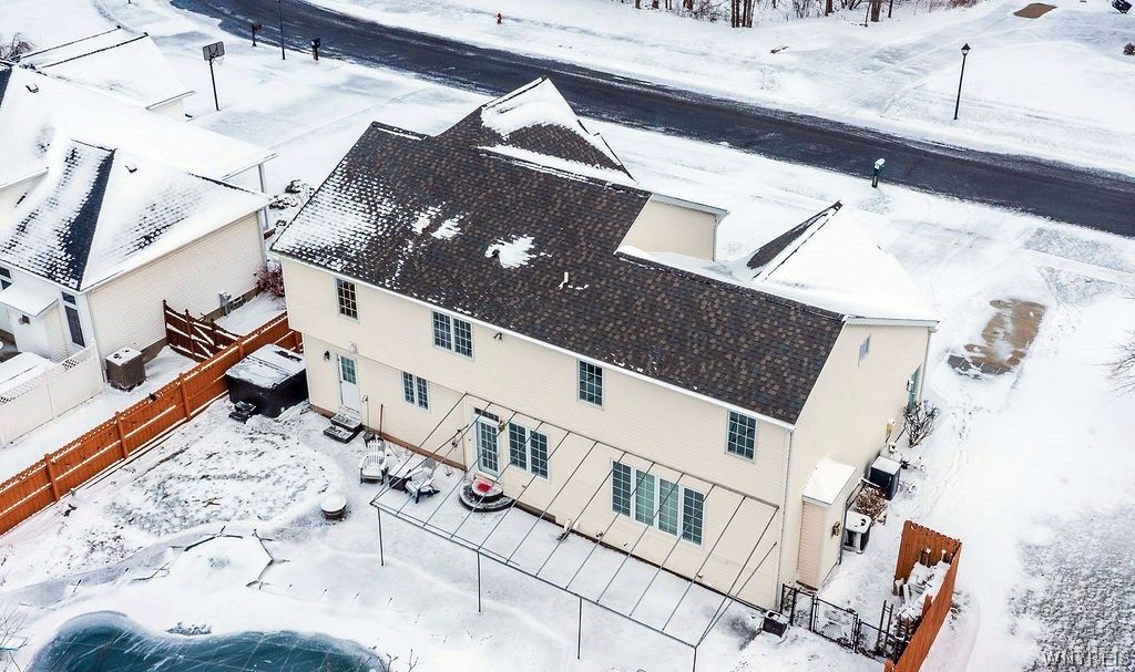 Photo of 202 Woodstream Drive, Grand Island, NY 14072 (MLS # B1664815)