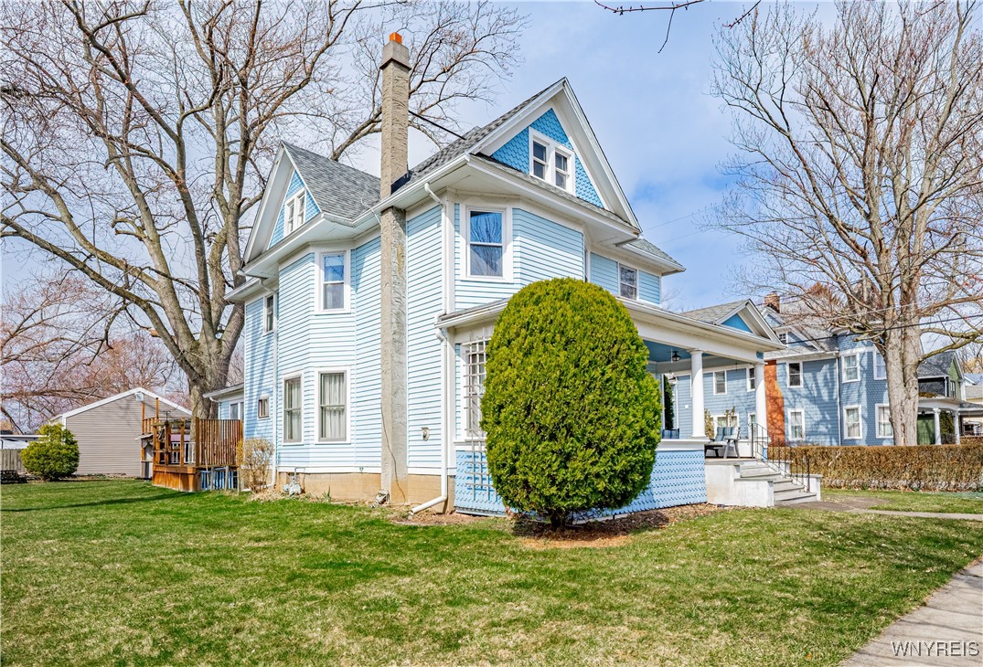 221 Lake Street, Wilson, New York image 2