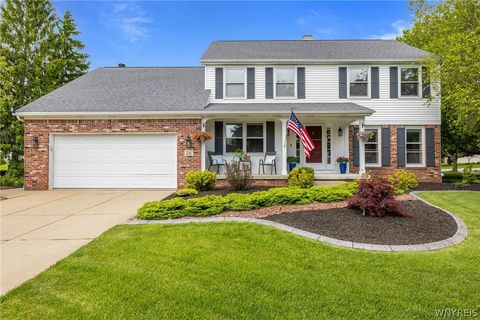 Photo of 26 Hemlock Lane, Lancaster, NY 14086 (MLS # B1685875)