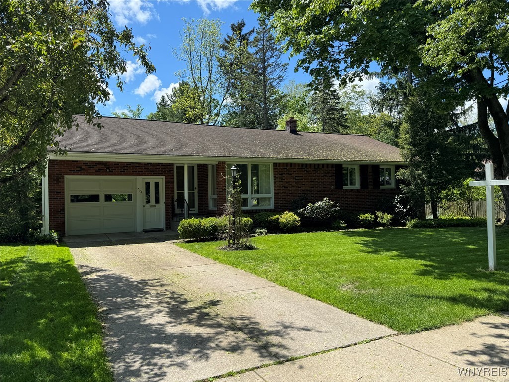 725 Warren Drive, Aurora, New York image 4
