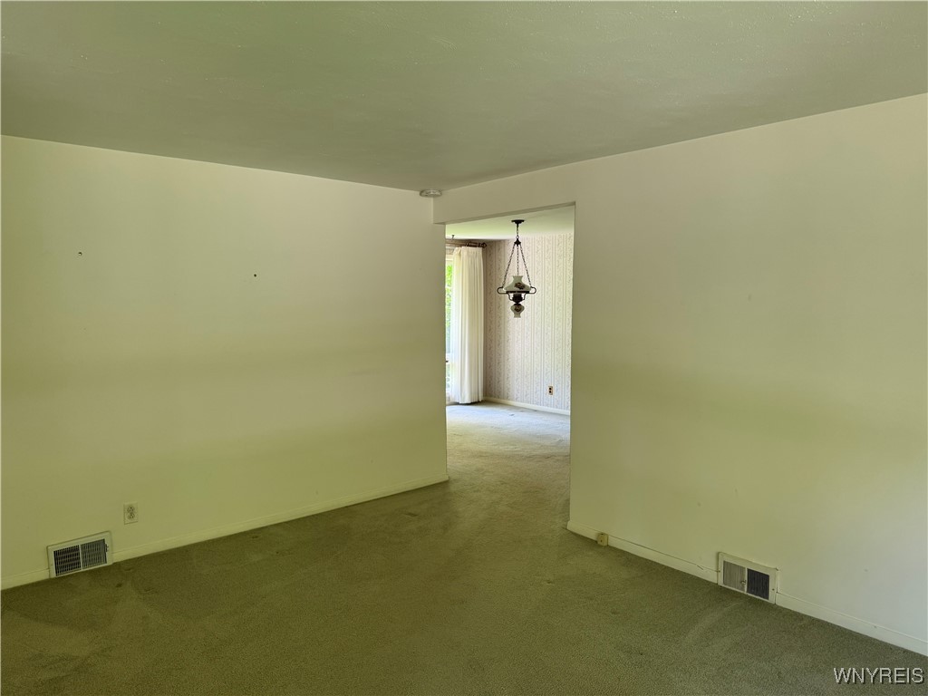 725 Warren Drive, Aurora, New York image 11