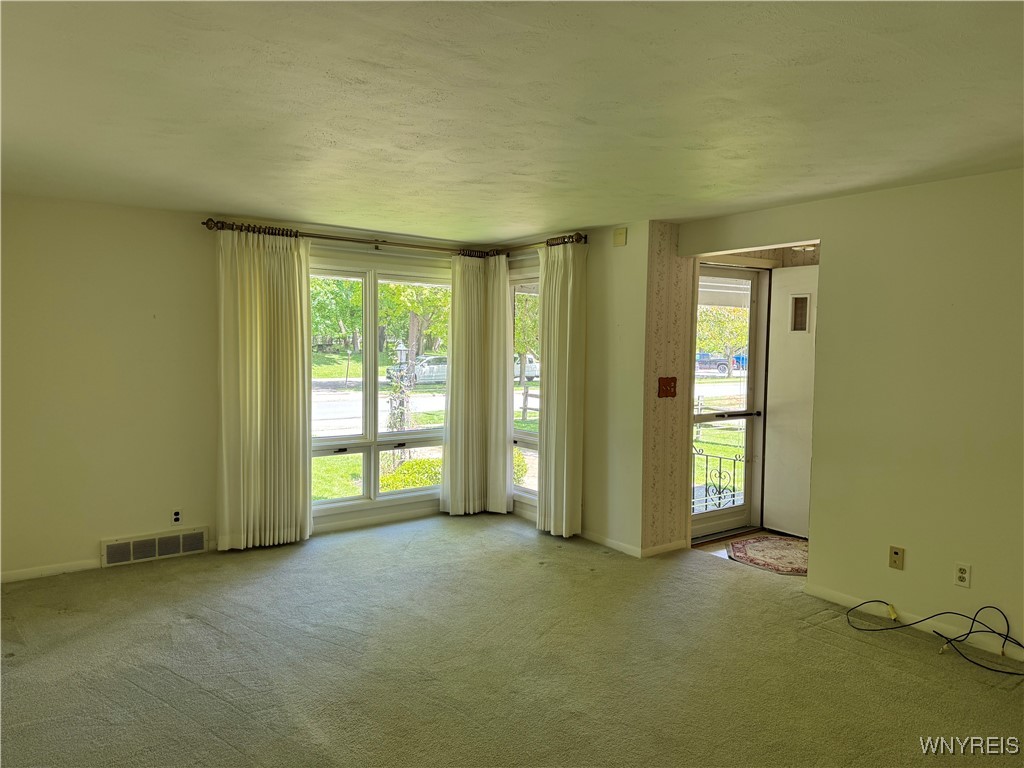 725 Warren Drive, Aurora, New York image 14