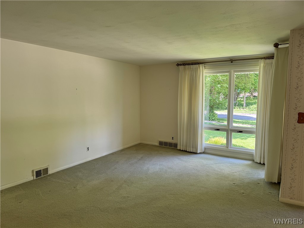 725 Warren Drive, Aurora, New York image 15