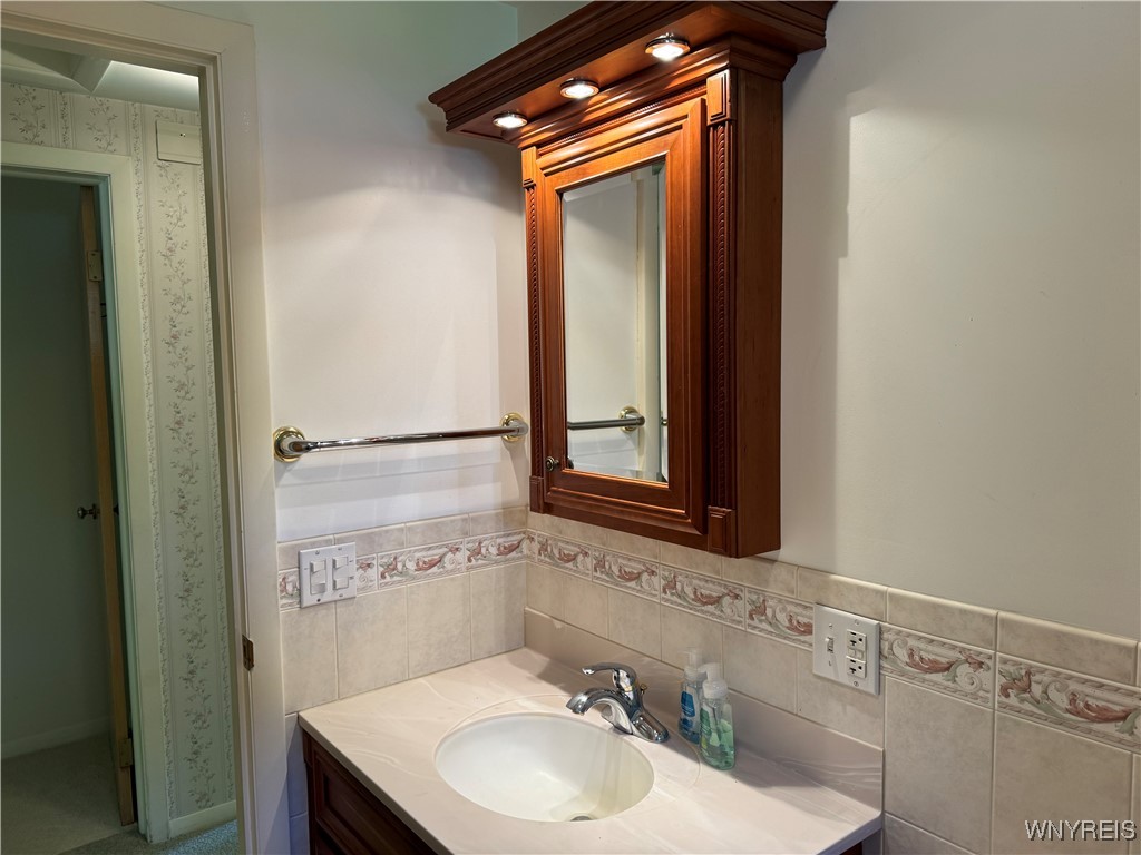 725 Warren Drive, Aurora, New York image 27