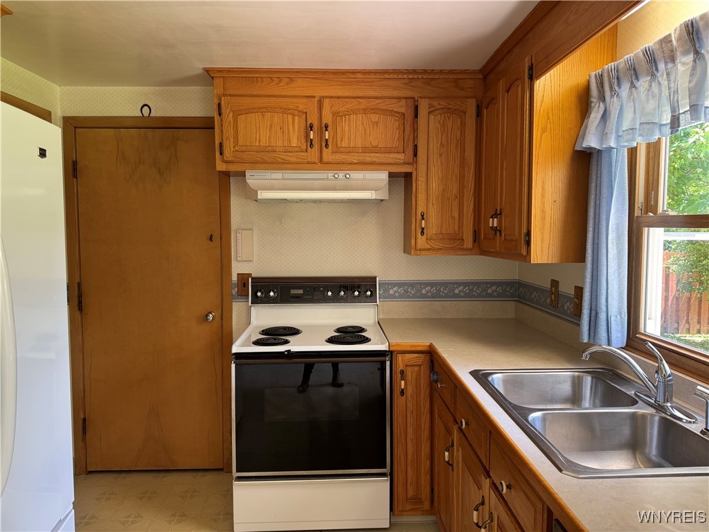 725 Warren Drive, Aurora, New York image 8