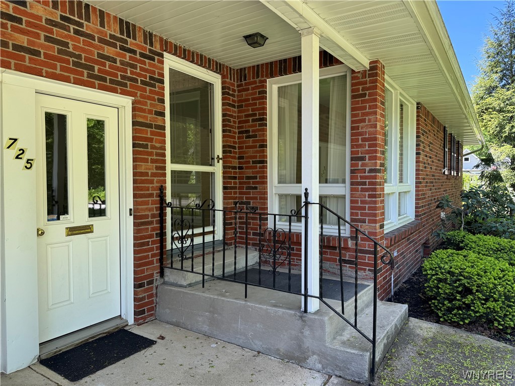 725 Warren Drive, Aurora, New York image 5