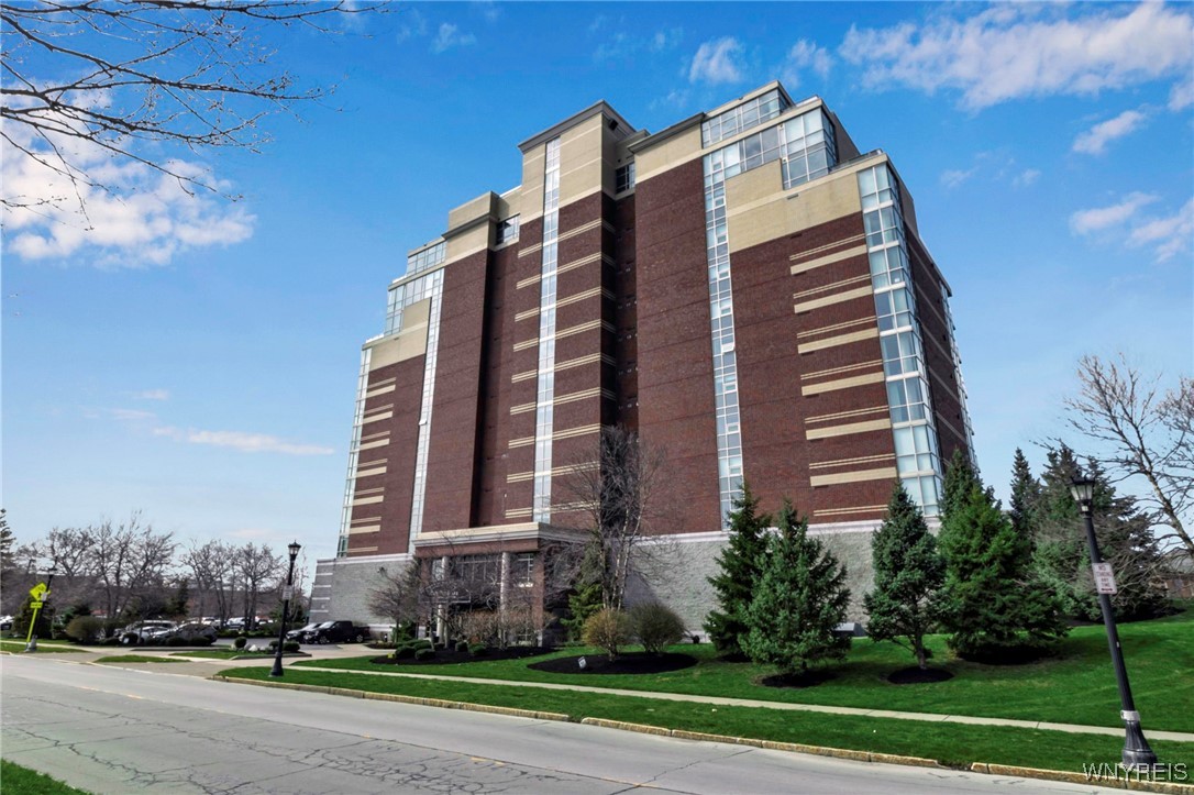 132 Lakefront Boulevard #504, Buffalo, New York image 1