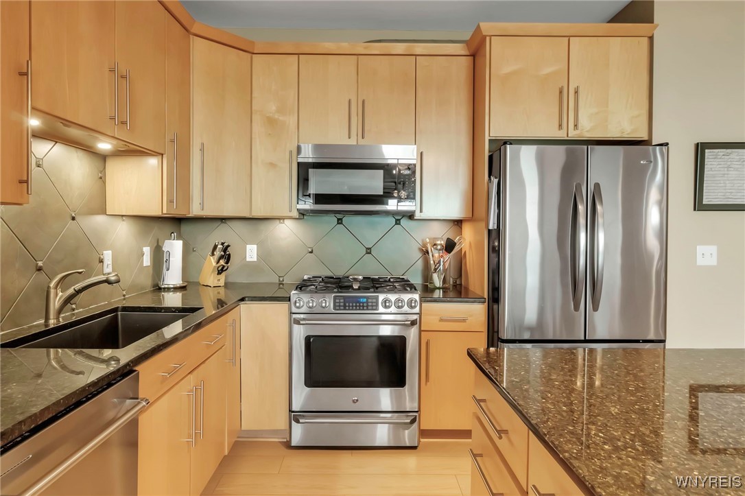132 Lakefront Boulevard #504, Buffalo, New York image 9