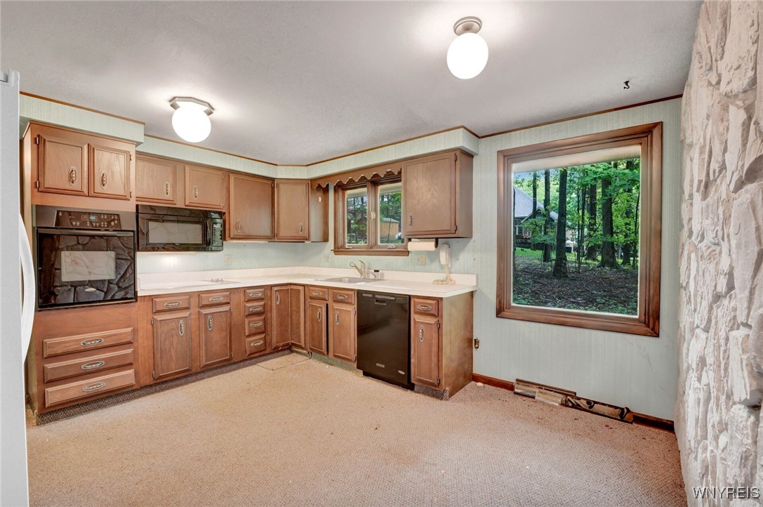 141 Tanglewood Drive, Orchard Park, New York image 9