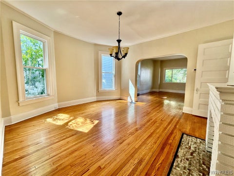 Tiny photo for 373 Woodward Avenue #LOWER, Buffalo, NY 14214 (MLS # B1714723)