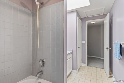 Tiny photo for 287 Wimbledon Court, West Seneca, NY 14224 (MLS # B1724087)