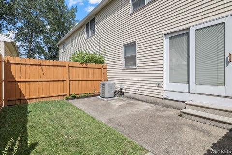 Tiny photo for 287 Wimbledon Court, West Seneca, NY 14224 (MLS # B1724087)