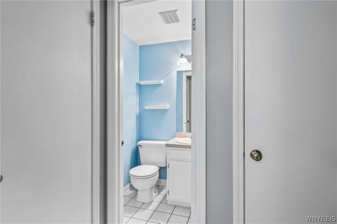 Tiny photo for 287 Wimbledon Court, West Seneca, NY 14224 (MLS # B1724087)