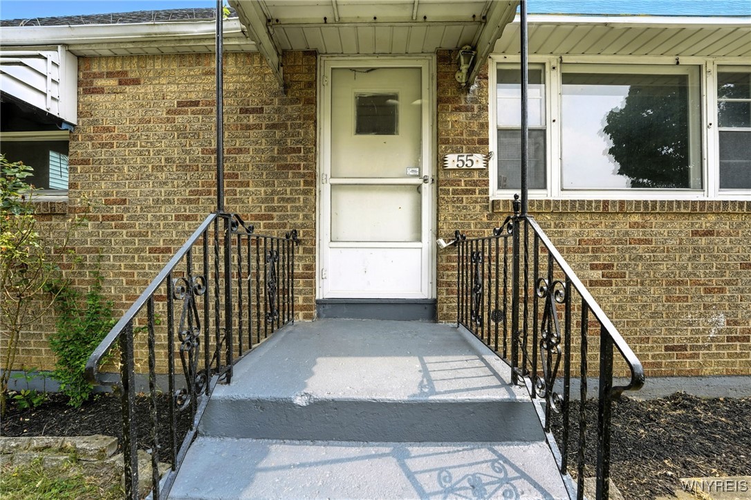 Buffalo, New York 14210, United States, 3 Bedrooms Bedrooms, ,2 BathroomsBathrooms,Residential,Active,190096