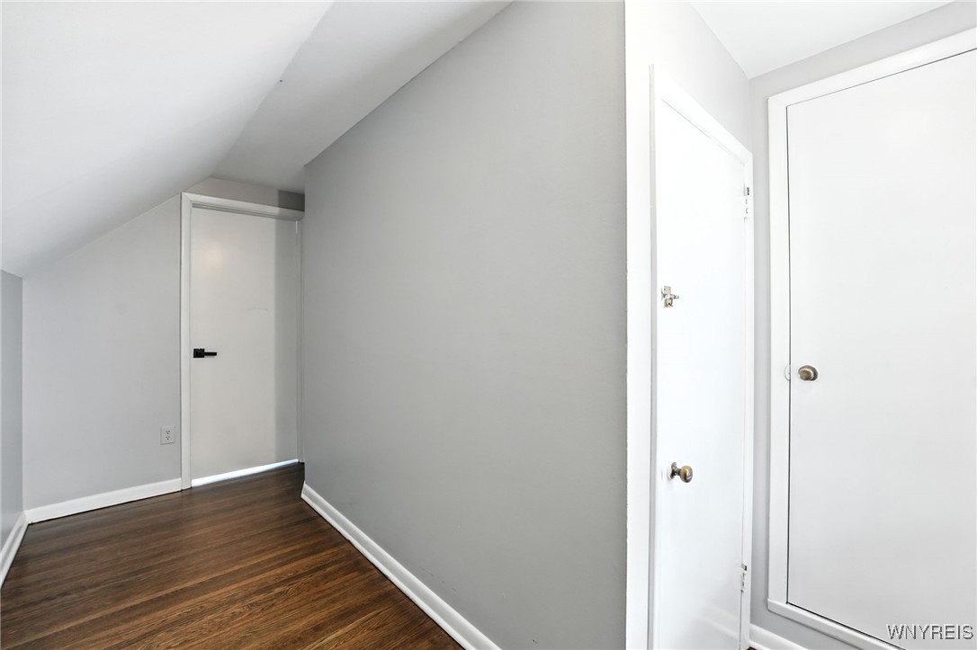 Buffalo, New York 14210, United States, 3 Bedrooms Bedrooms, ,2 BathroomsBathrooms,Residential,Active,190096