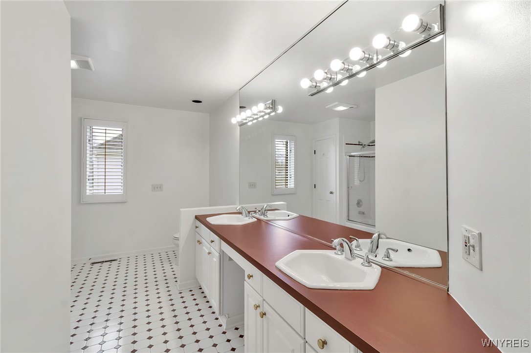6353 Everwood Court, Clarence, New York image 36