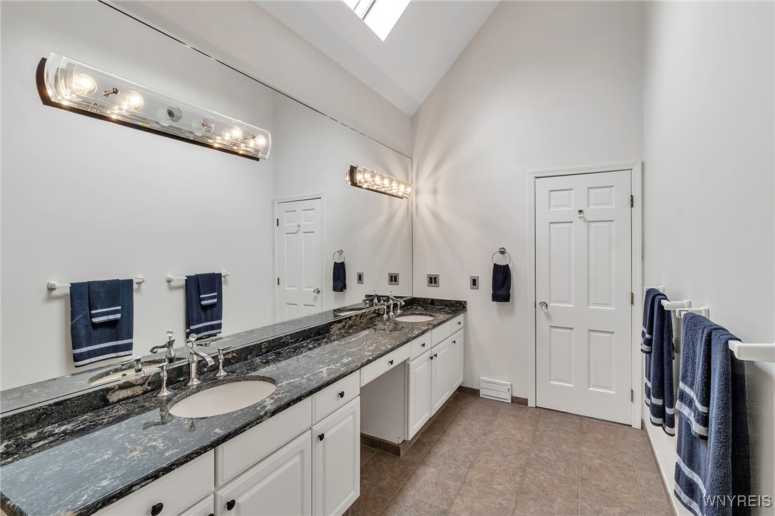 6353 Everwood Court, Clarence, New York image 28