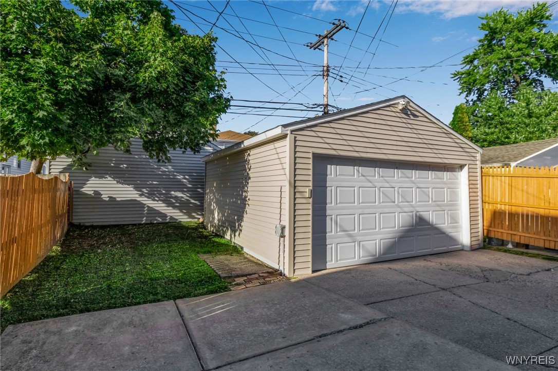 379 Victoria Boulevard