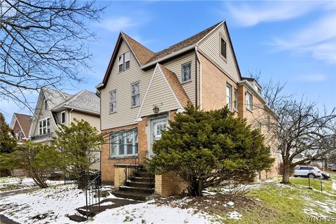 Photo of 137 E Morris Avenue #S, Buffalo, NY 14214 (MLS # B1668048)