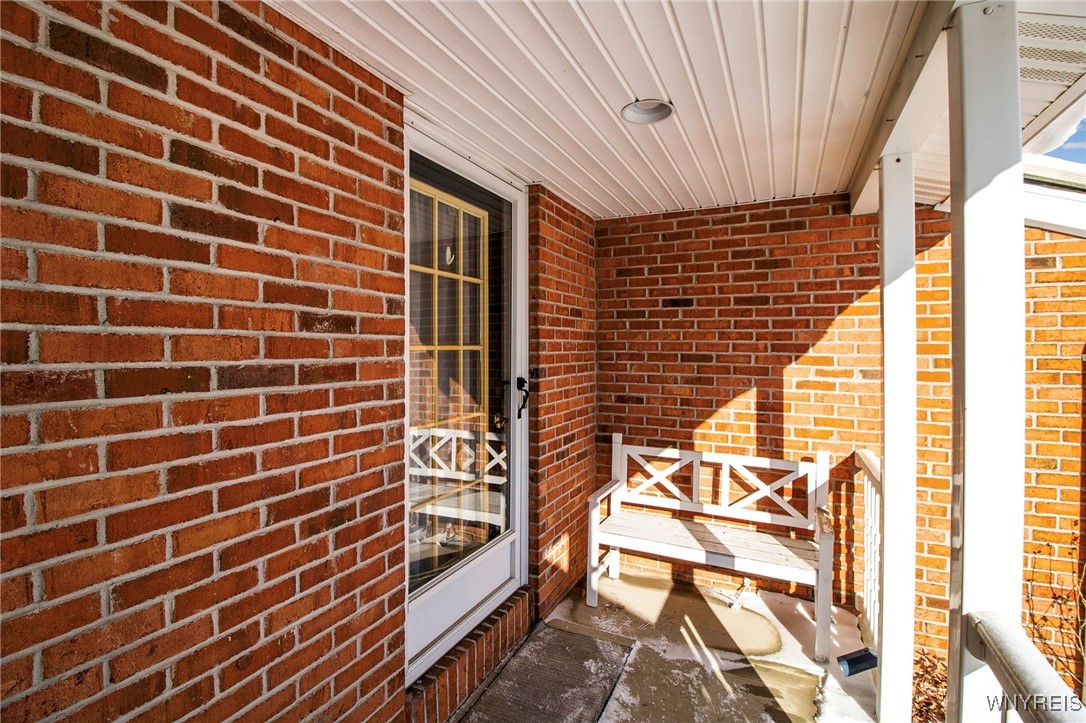 313 Forest Edge Drive, Amherst, New York image 3