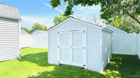Tiny photo for 833 92nd Street, Niagara Falls, NY 14304 (MLS # B1708894)
