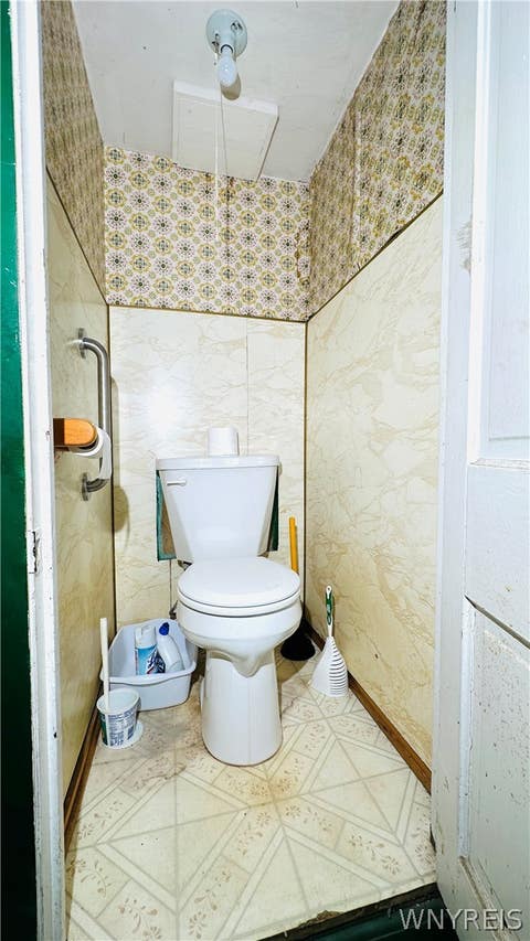 Tiny photo for 833 92nd Street, Niagara Falls, NY 14304 (MLS # B1708894)