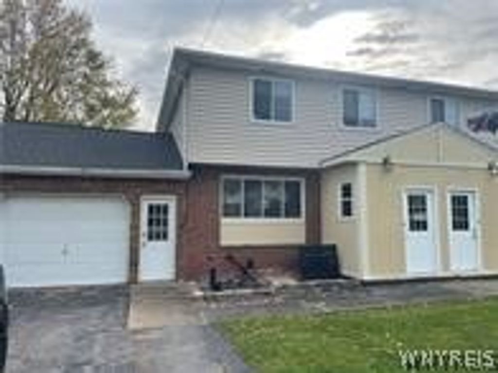 Photo of 5355 Lake Avenue, Orchard Park, NY 14127 (MLS # B1673351)