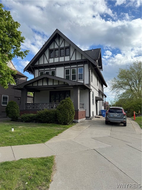 Apartment For Rent - 2 Agassiz Circle #A<br/> Buffalo, NY 14214