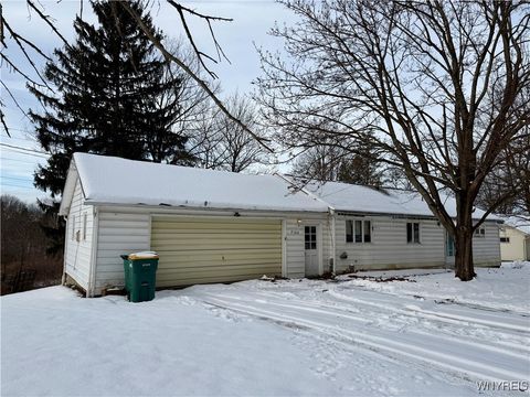 Photo of 7166 S Abbott Road, Boston, NY 14075 (MLS # B1654506)