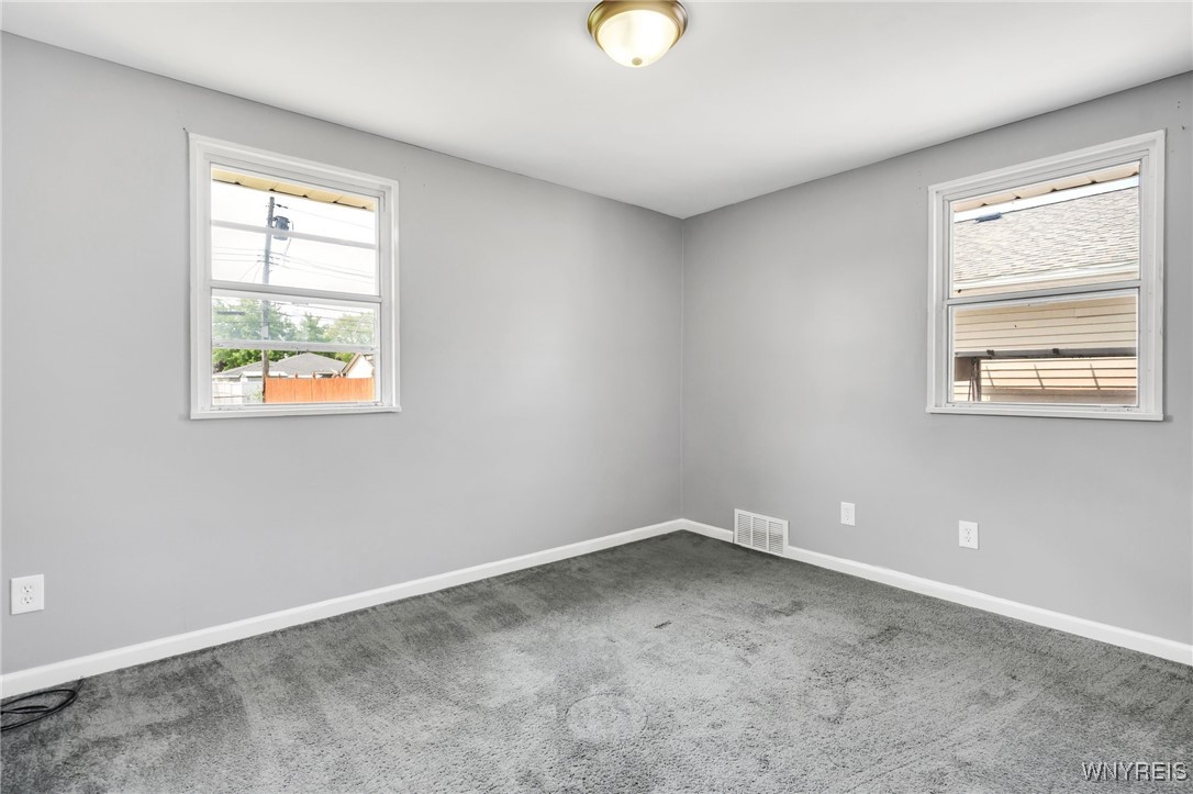 217 Oakvale Boulevard, Tonawanda, New York image 35