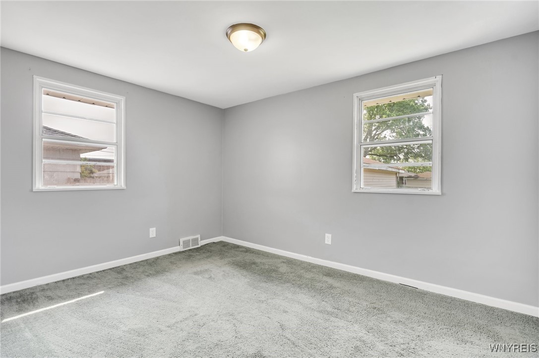 217 Oakvale Boulevard, Tonawanda, New York image 12
