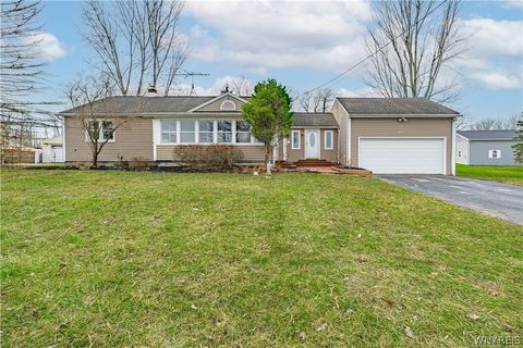 Photo of 7330 Salt Road, Clarence, NY 14032 (MLS # B1667371)