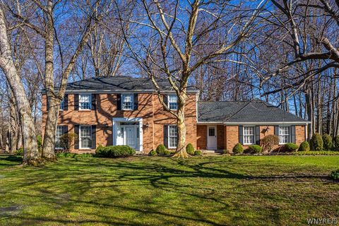 Photo of 48 Deer Run Ct, Amherst, NY 14221 (MLS # B1668244)