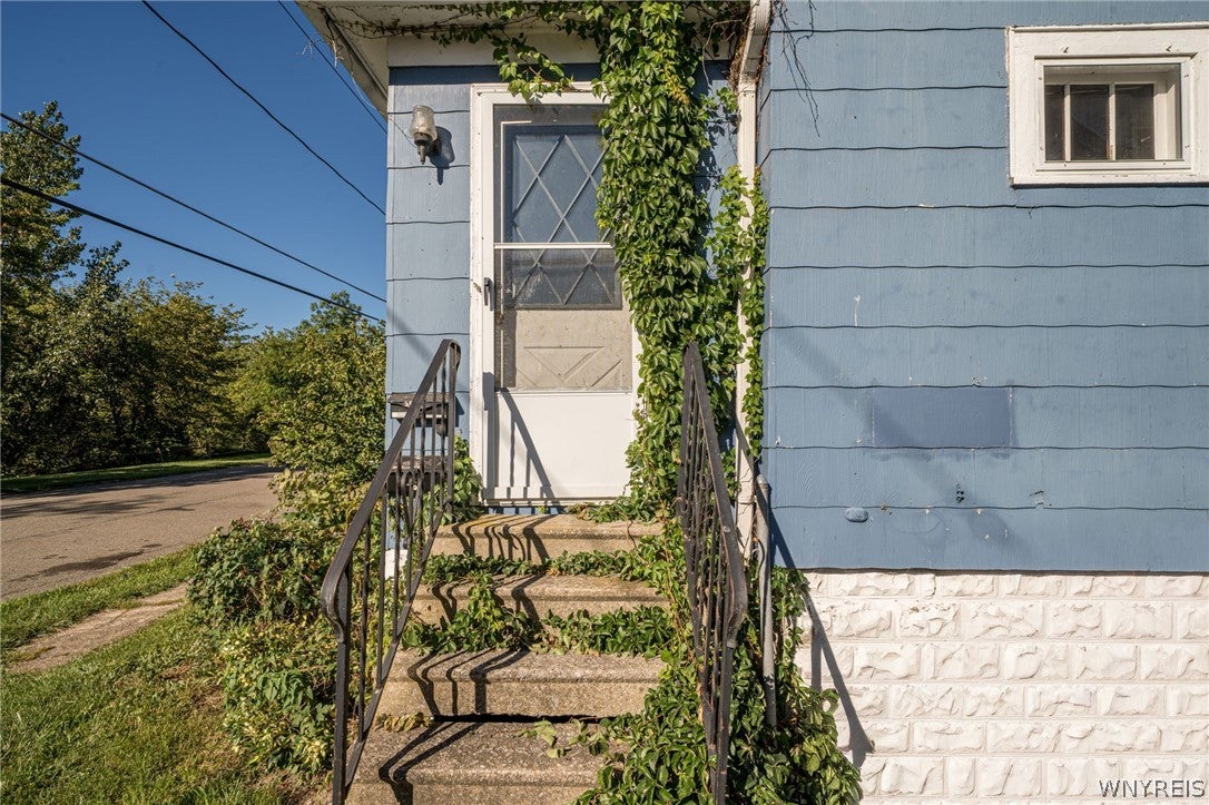 92 Arnold Place
