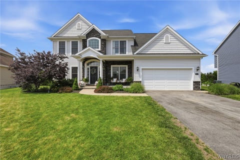 Photo of 14 Silent Meadow Lane, Lancaster, NY 14086 (MLS # B1695251)