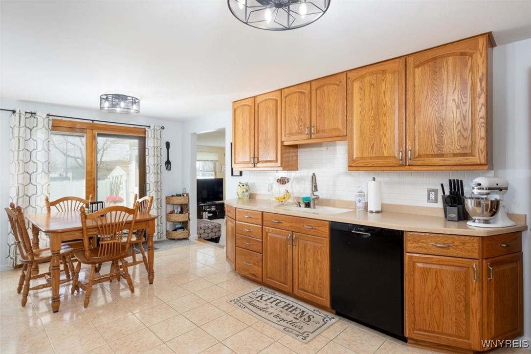 59 Mary Lou Lane, Cheektowaga, New York image 5